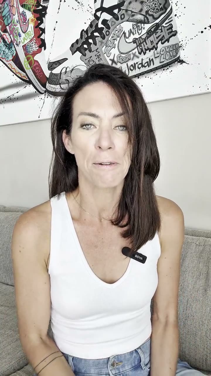 Cécile montre l'exercice